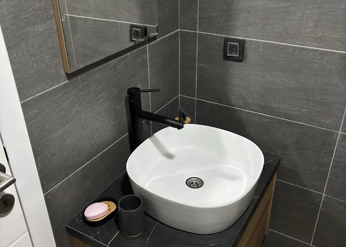 Raccoon Paradise Hill B19 Апартаменты *